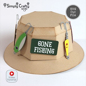Boîte à chapeaux de pêche SVG. Chapeau de pêche 3D SVG. Modèle de boîte-cadeau de pêche. Boîte à chapeaux seau 3D DIY avec leurres de pêche. Chapeau de pêcheur en papier.