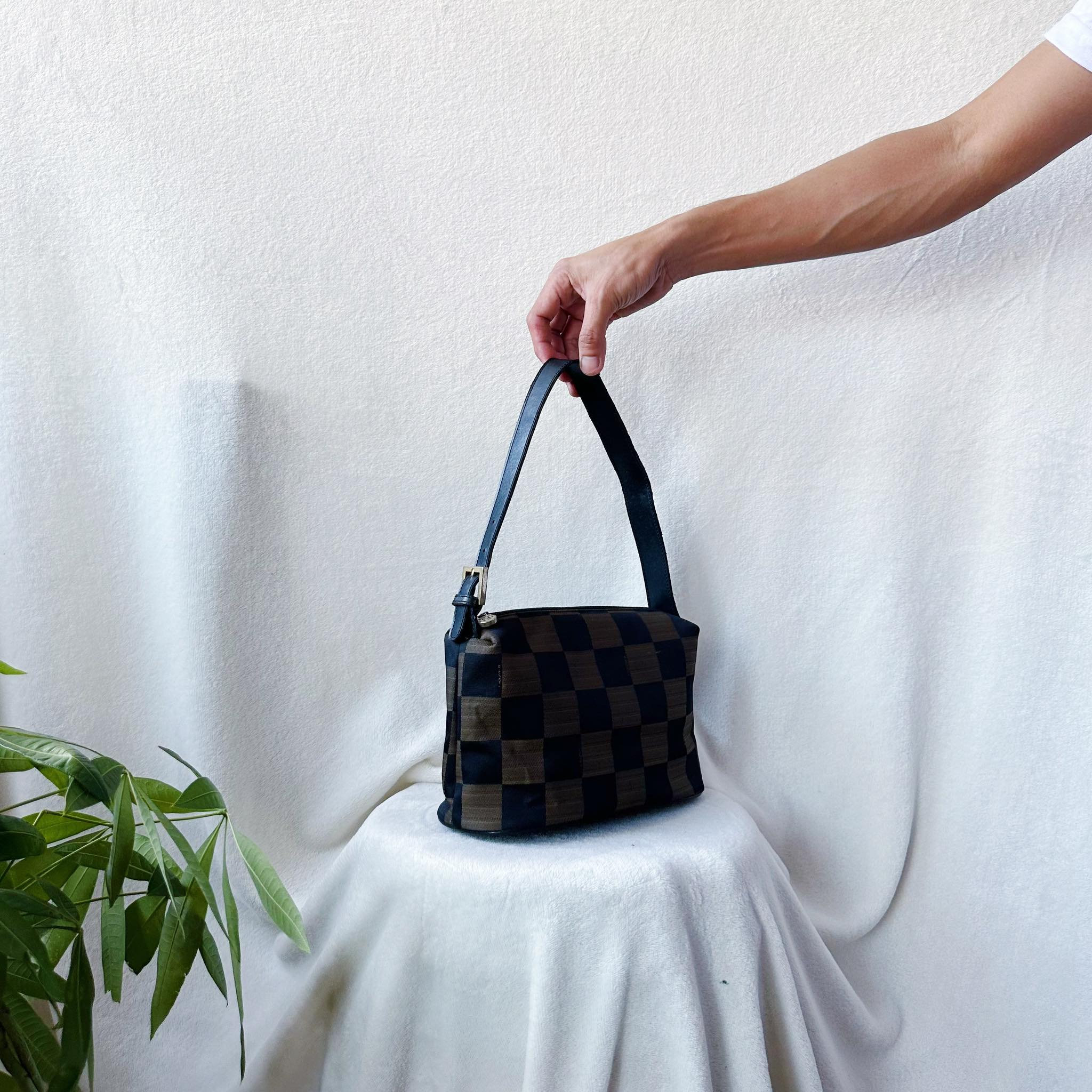 Louis Vuitton, multi pochette bag, dhgate bags, grunge look