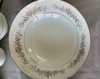 Premiere Rose Garden 3740 Fine China Dinnerware Service for Eight