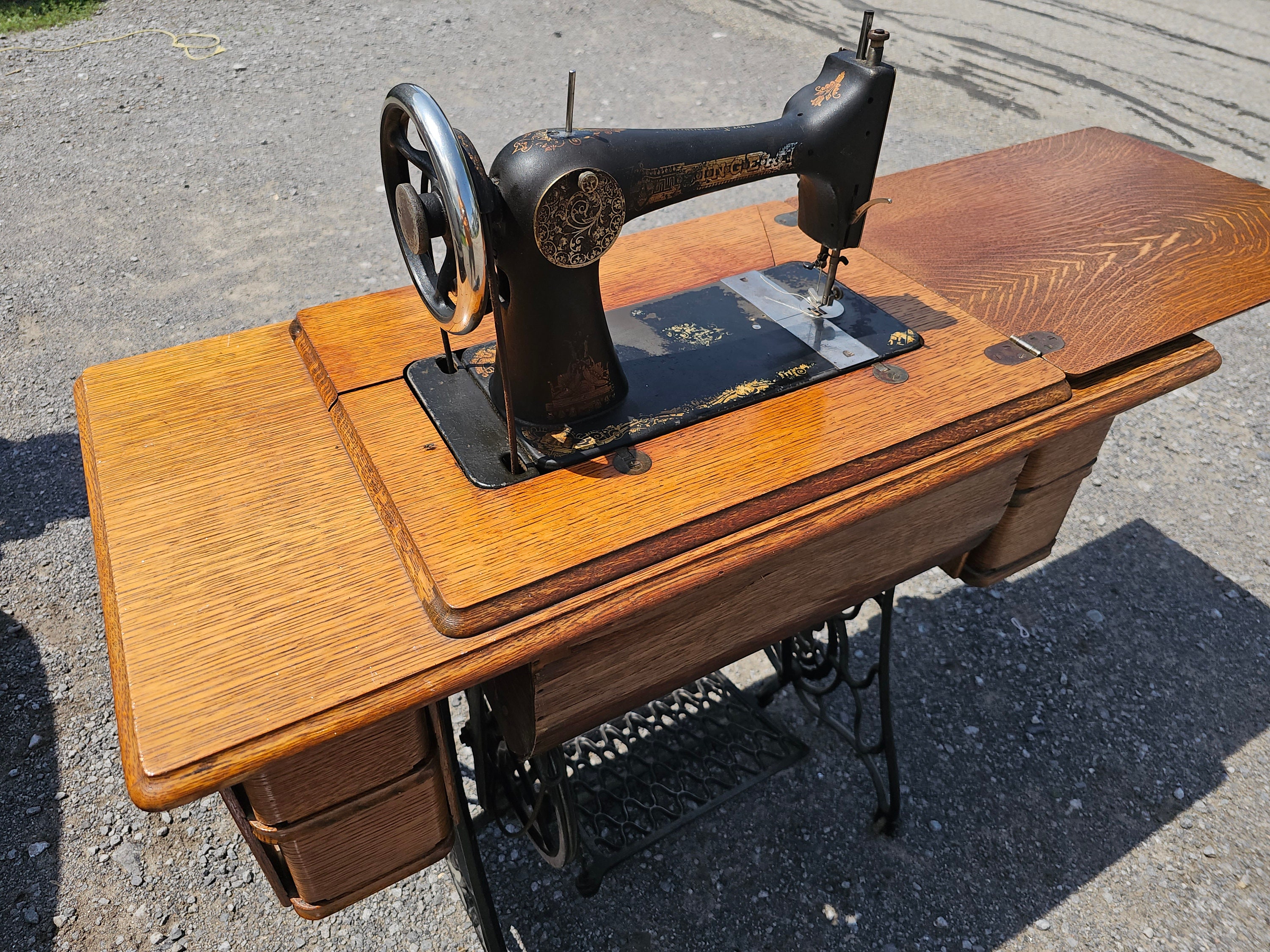 Singer 1910 Sewing Machine Functional on Its Table Etsy