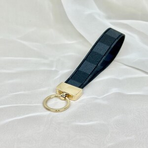 Black Checkered Wristlet Luxury Leather Keychain, Luxury Gift, Mens Gift idea, Cute Keychain, Luxury Keychain