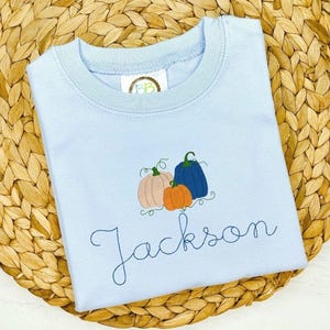 Kürbis Besticktes Shirt: Benutzerdefiniertes Monogramm Herbst Outfit