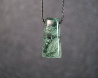 Guatemalan Jadeite Jade Pendant Necklace