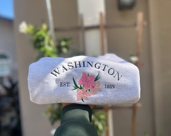 Washington State-Inspired Floral Crewnecks: Embrace Your Local Blooms! Spokane Washington Sweatshirt, Mount Rainier shirt, Forks Washington