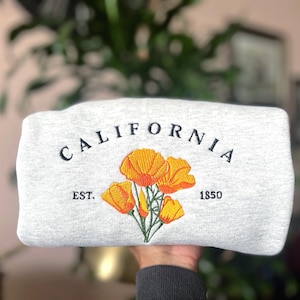 California Poppy Sweatshirt | Embroidered California State Flower Crewneck | Cozy California Sweatshirt Gift | State Sweatshirt Embroidered