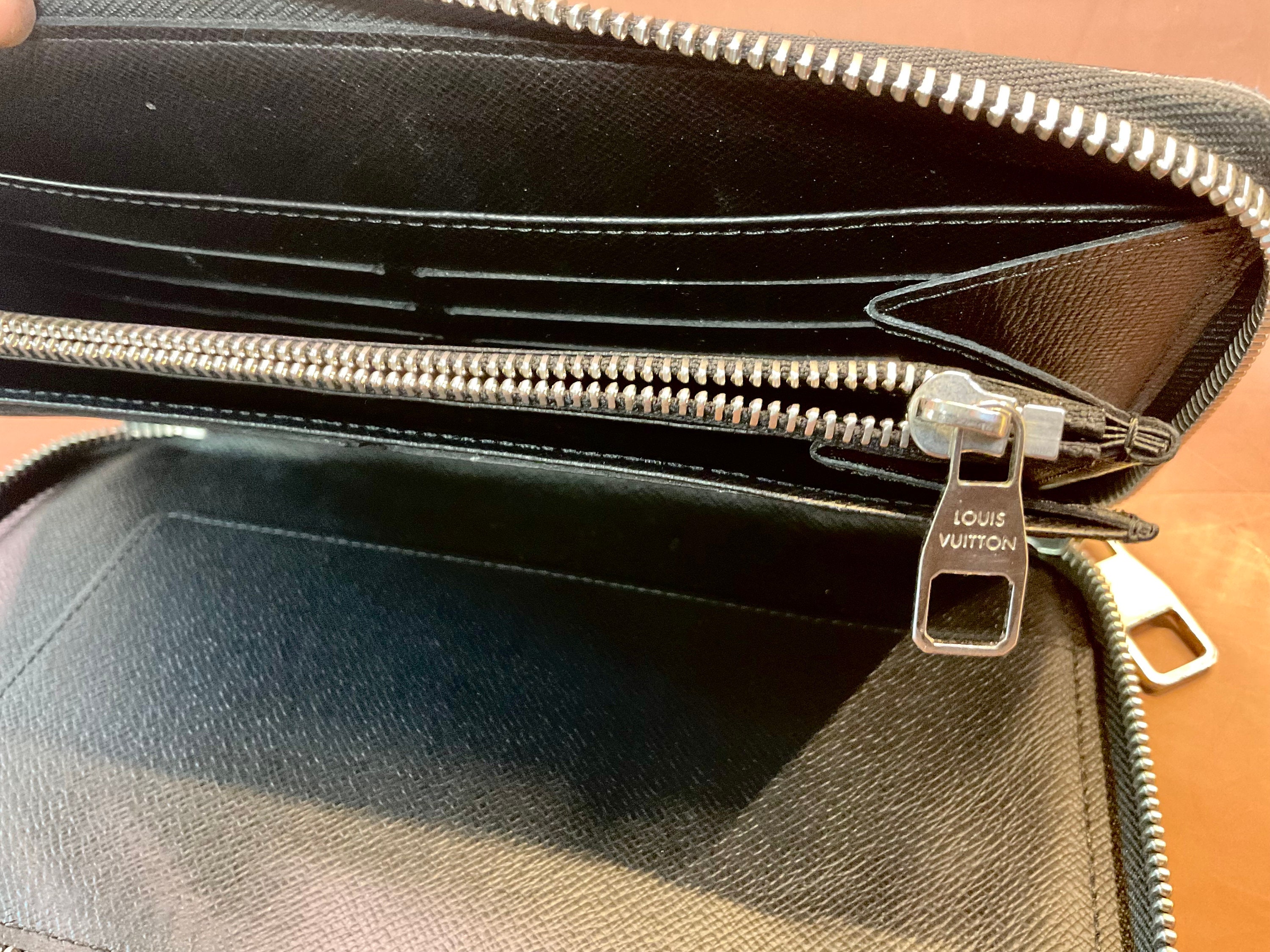 Louis Vuitton Damien Checkered Graphite Zippy Wallet W