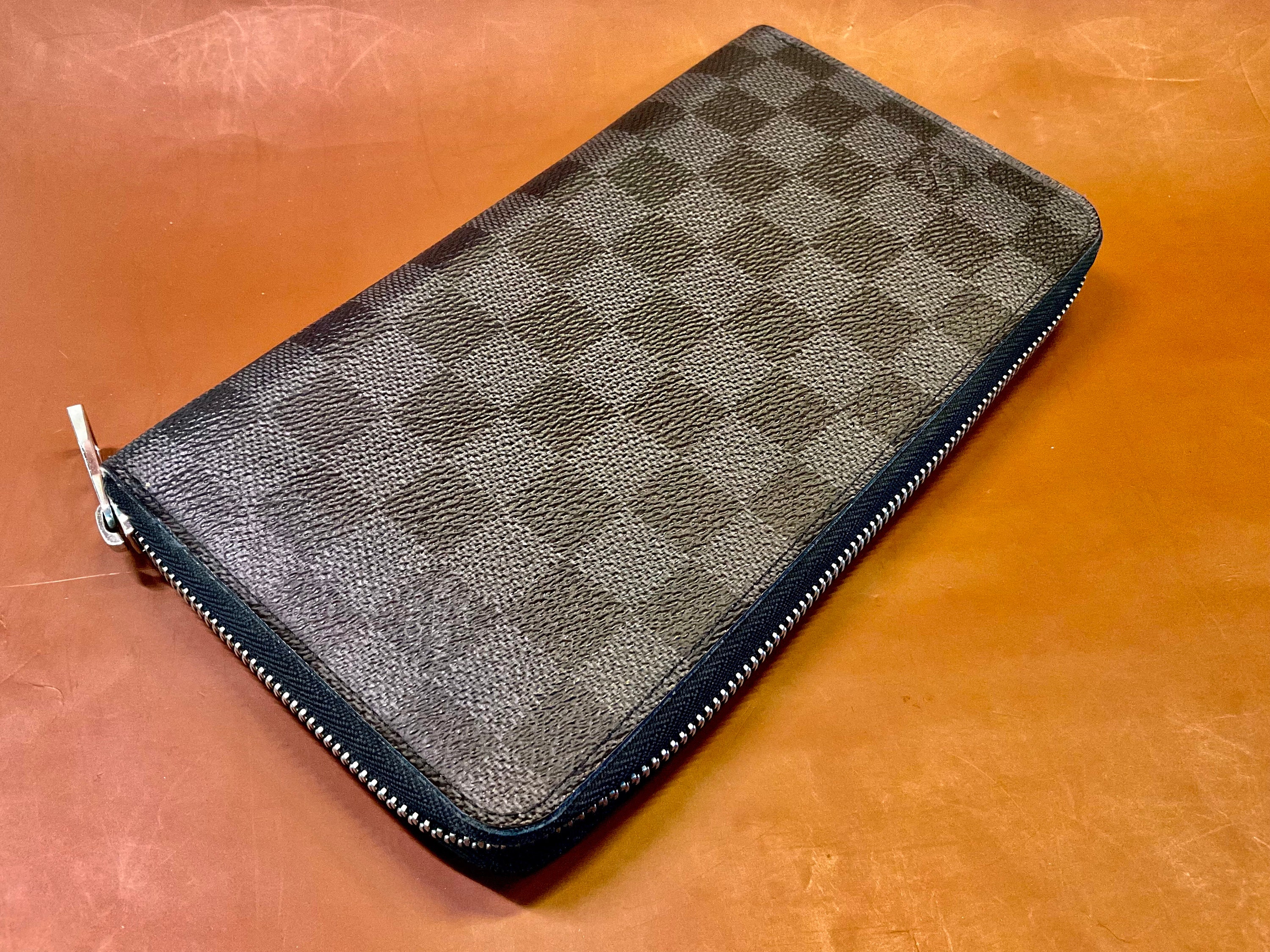 Louis Vuitton Damien Checkered Graphite Zippy Wallet W