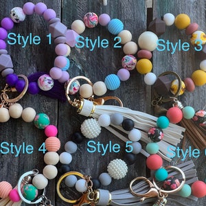 Llavero de pulsera con cuentas, llavero personalizado, regalo de pulsera con cuentas coloridas para ella
