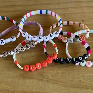 Pulseira elástica de contas personalizadas Pulseira de contas de tamanho personalizado Presente Pulseiras minimalistas Pulseiras com nome Pulseiras elásticas