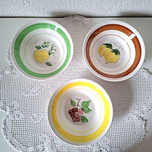Vintage 1970s Ceramic Bowls Set of 3 | Colorful Fruit Design | Retro Salad Bowls | Kitchen Decor | Rawico Hamburg | 20 cm