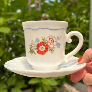 Arcopal | Paradise | Set of 6 Duos | Milk Glass | 6 Cups & 6 Saucers | French Floral Coffee Set | Mid-Century Design | Vintage florals
