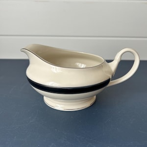 American Royalty Regency Gravy Boat | Porcelain | Japan | Chic Stylish | Elegant