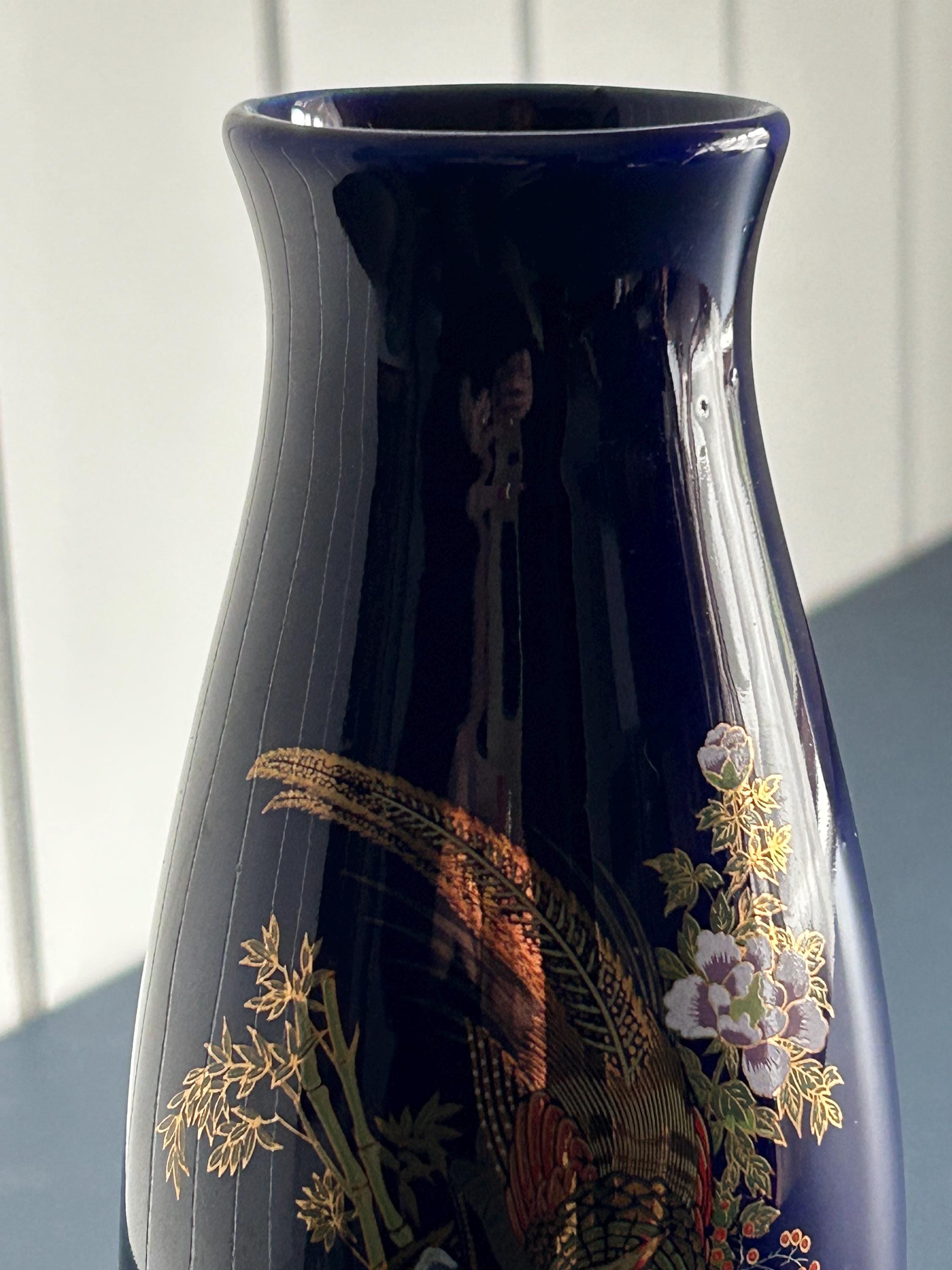 九谷焼風 | コバルトブルーの花瓶 | 金彩キジと花のモチーフ | 磁器