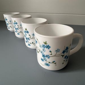 Arcopal France Mug Set of 4 | Myosotis Veronica 1970s Vintage