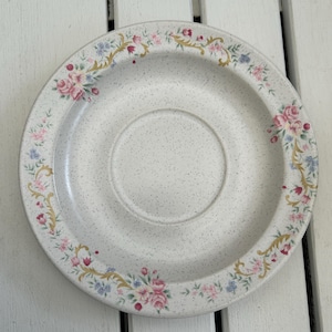 Japanische Steinzeug-Untertassen | Pastell Blumen | 8er-Set | 1970er Jahre Blumenmuster | Retro Vintage Japan | Shabby Chic | Boho | Baumwollgarn