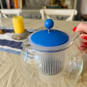 Vintage 1990s Bodum Assam Tea Press | Vibrant Blue Teapot | Danish Design | Heat-Resistant Glass | 1L Capacity | Scandinavian Kitchen Decor image 19