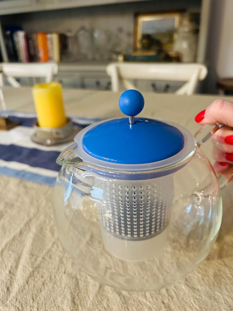 Vintage 1990s Bodum Assam Tea Press | Vibrant Blue Teapot | Danish Design | Heat-Resistant Glass | 1L Capacity | Scandinavian Kitchen Decor image 19
