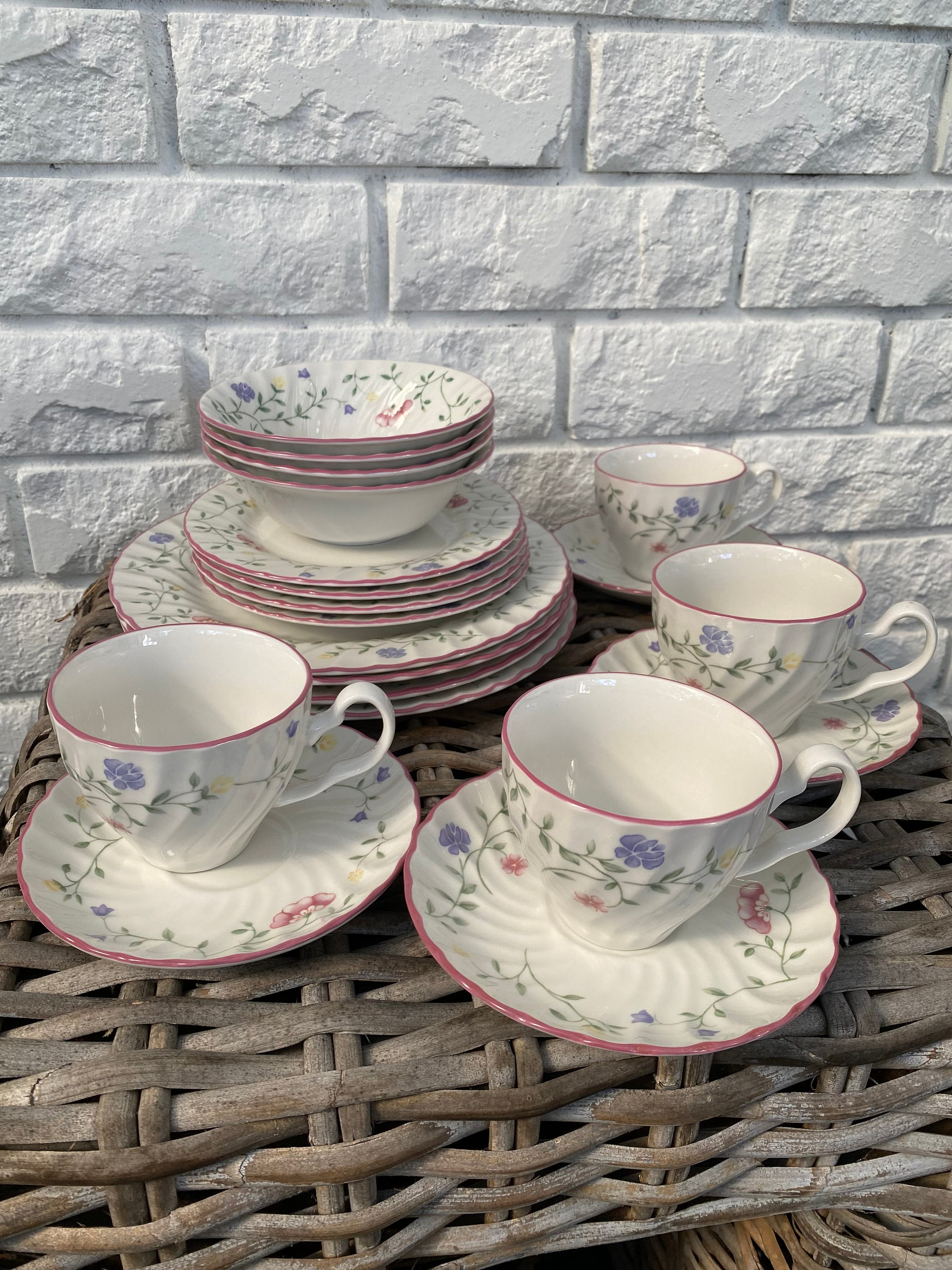 Floral English China Dinnerware Johnson Bros Summer Chintz Select Your Set