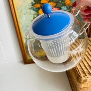 Vintage 1990s Bodum Assam Tea Press | Vibrant Blue Teapot | Danish Design | Heat-Resistant Glass | 1L Capacity | Scandinavian Kitchen Decor image 13