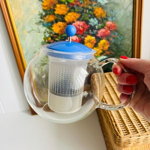 Vintage 1990s Bodum Assam Tea Press | Vibrant Blue Teapot | Danish Design | Heat-Resistant Glass | 1L Capacity | Scandinavian Kitchen Decor image 5