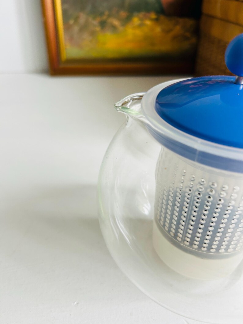 Vintage 1990s Bodum Assam Tea Press | Vibrant Blue Teapot | Danish Design | Heat-Resistant Glass | 1L Capacity | Scandinavian Kitchen Decor image 12