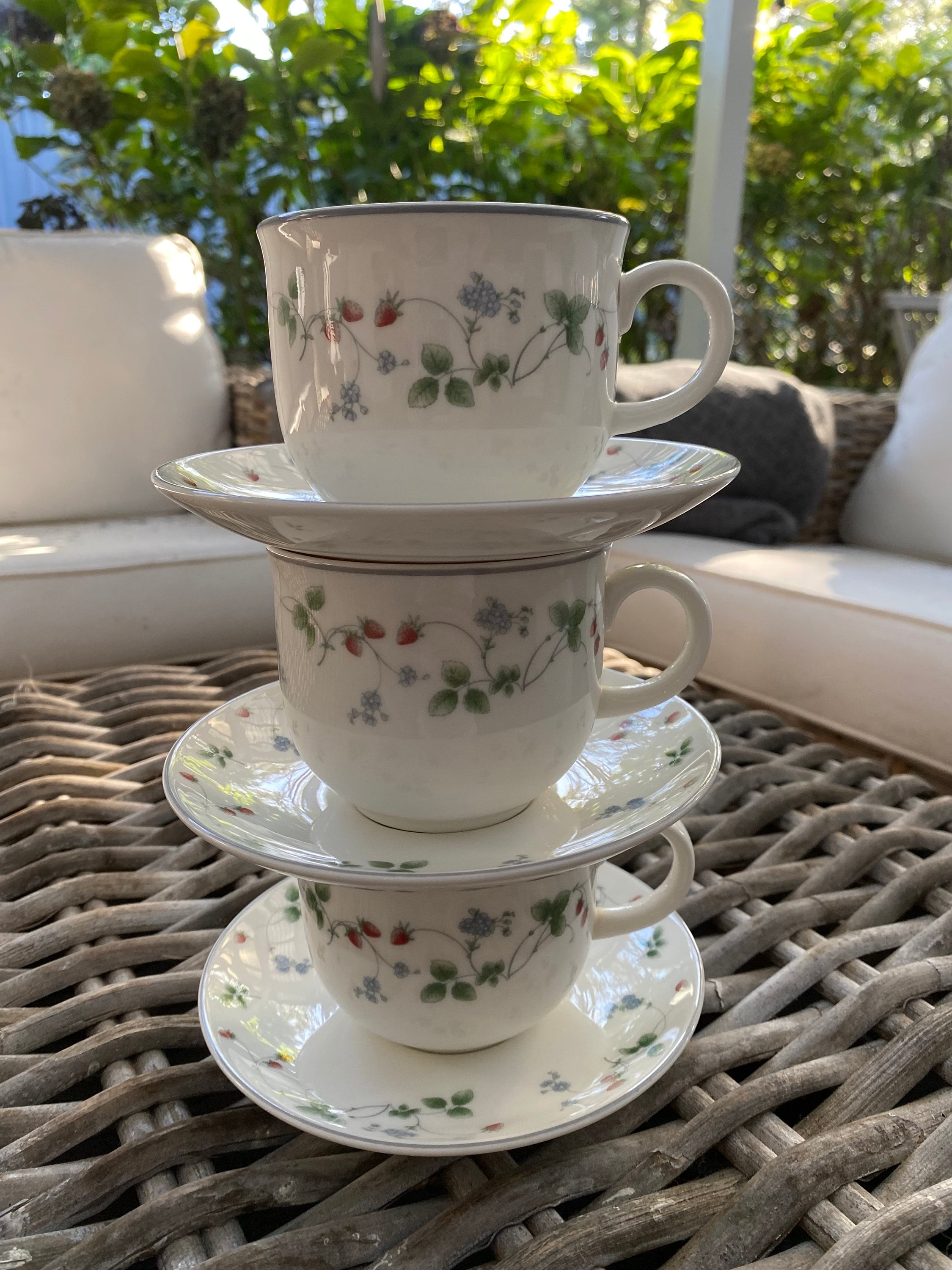 Expressions English China Strawberry Fayre Set Teacups and Saucers  Set of Royal Doulton High Tea Brunch