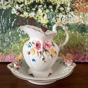 Lefton | Ensemble pichet et soucoupe | Peint à la main | Fleurs pastel | millésime | Céramique Bisque Porcelaine | Séto | Vase | Cruche | Coquette