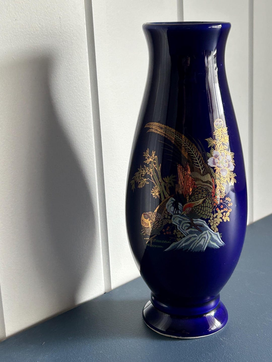 九谷焼風 | コバルトブルーの花瓶 | 金彩キジと花のモチーフ | 磁器