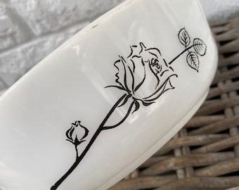 Agee Pyrex Black Rose Casserole Dish O-CR-300 | 1960s Australian Made | Lid Not Included