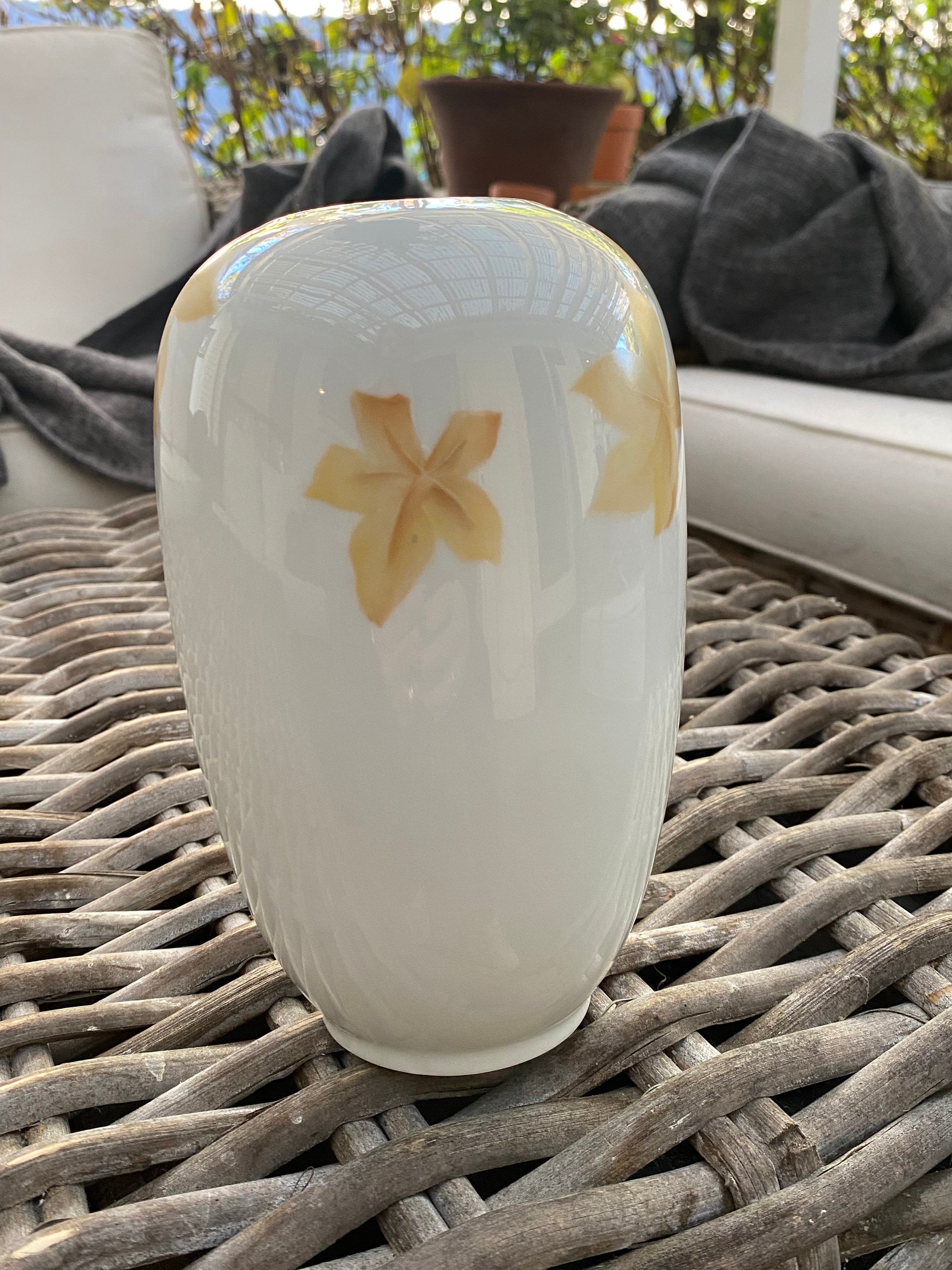 Hutschenreuther | ヴィンテージ花瓶 | 秋の葉模様 | ドイツ製磁器