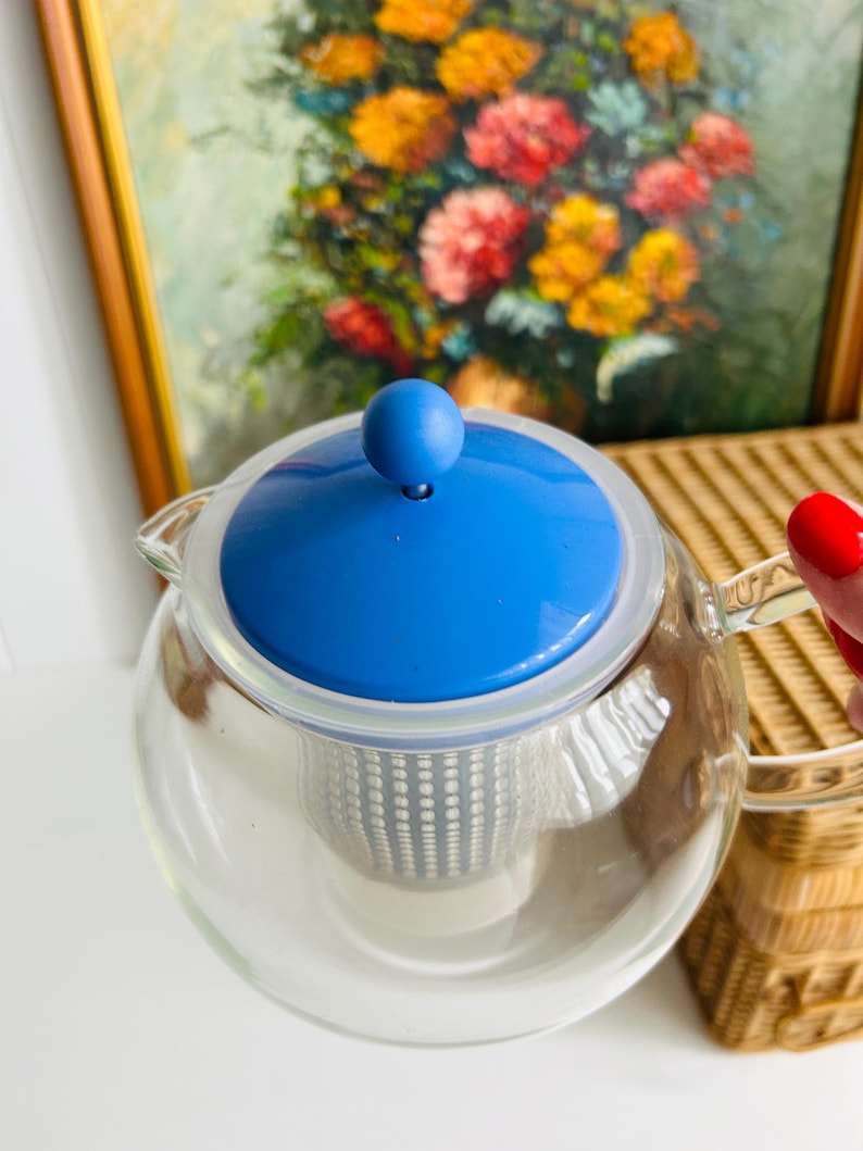 Vintage 1990s Bodum Assam Tea Press | Vibrant Blue Teapot | Danish Design | Heat-Resistant Glass | 1L Capacity | Scandinavian Kitchen Decor image 10