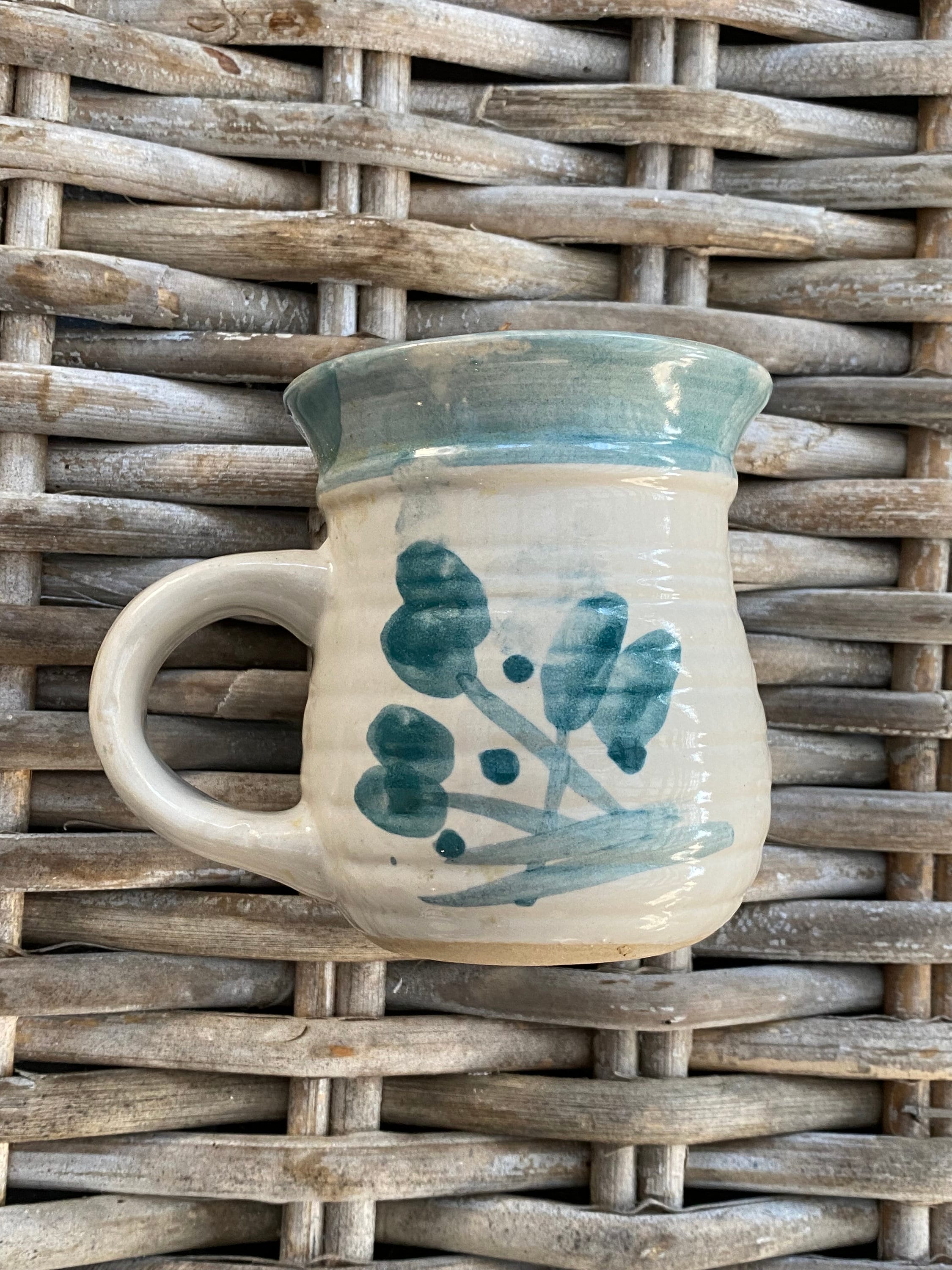 Handcrafted Coffee Mug | Vintage Cream & Teal Motif | Artisan Pottery | 9.5 cm Tall