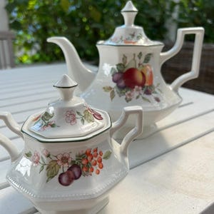 Johnson Brothers Fresh Fruits Bundle |Teapot / Sugar Bowl Set | Vintage Ironstone | 1990s | Octagonal Cottagecore Design | Made in England