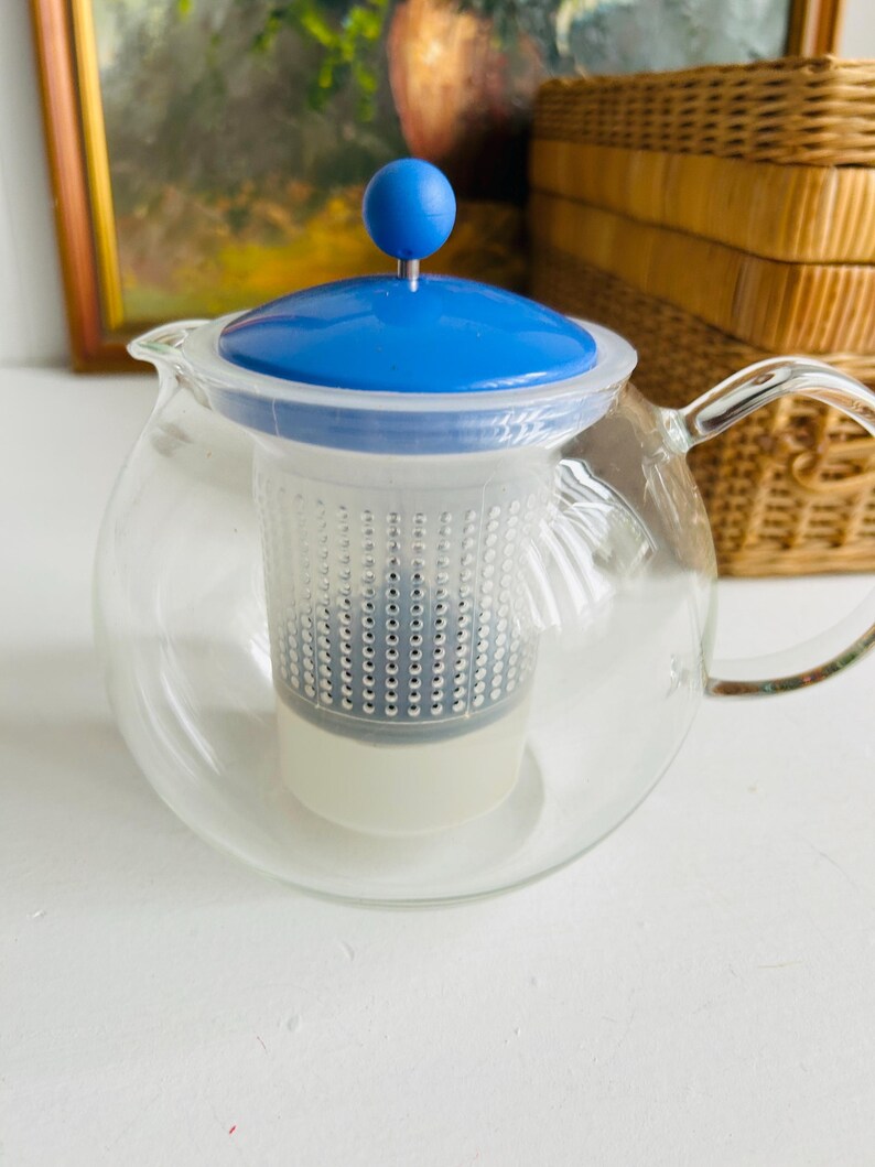 Vintage 1990s Bodum Assam Tea Press | Vibrant Blue Teapot | Danish Design | Heat-Resistant Glass | 1L Capacity | Scandinavian Kitchen Decor image 9