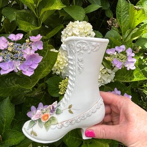 Lefton | Vase pour bottes | KW4740 | Style victorien | Fleurs peintes à la main | 15,5 cm | Porcelaine | millésime | Coquette Shabby Chic