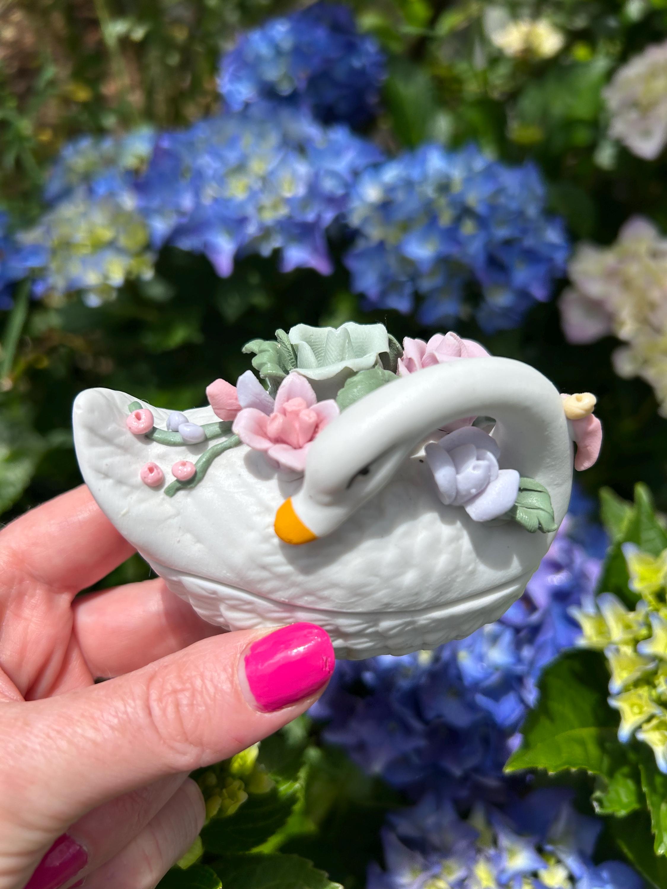 陶器製花鳥デザイン小物入れ 磁器製白鳥の小物入れ | ヴィンテージ花柄陶器記念品入れ - Etsy 日本