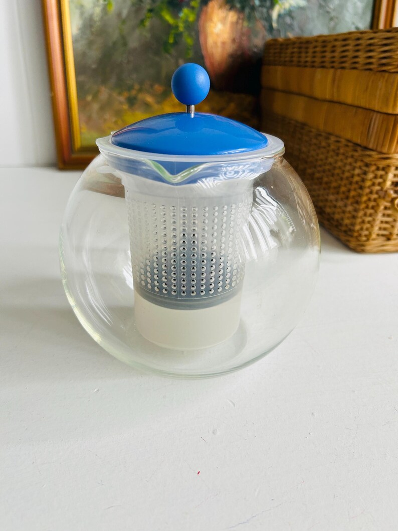 Vintage 1990s Bodum Assam Tea Press | Vibrant Blue Teapot | Danish Design | Heat-Resistant Glass | 1L Capacity | Scandinavian Kitchen Decor image 16