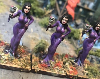 Fully Painted Miniature vampire, seductress, lady, maiden, princess, goth, for fantasy tabletop roleplaying games