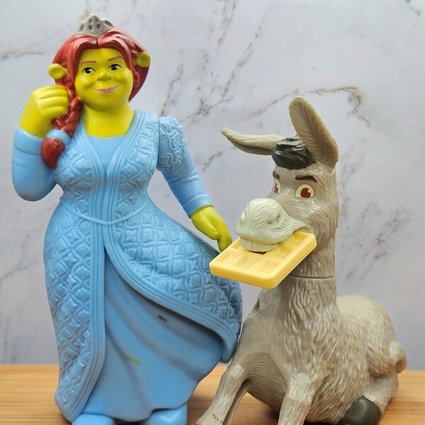 FIONA And DONKEY SHREK collectible figure. McDonalds Happy Meal kids toys Dreamworks Animation. Shrek Collector, kids gifts idea Cake topper