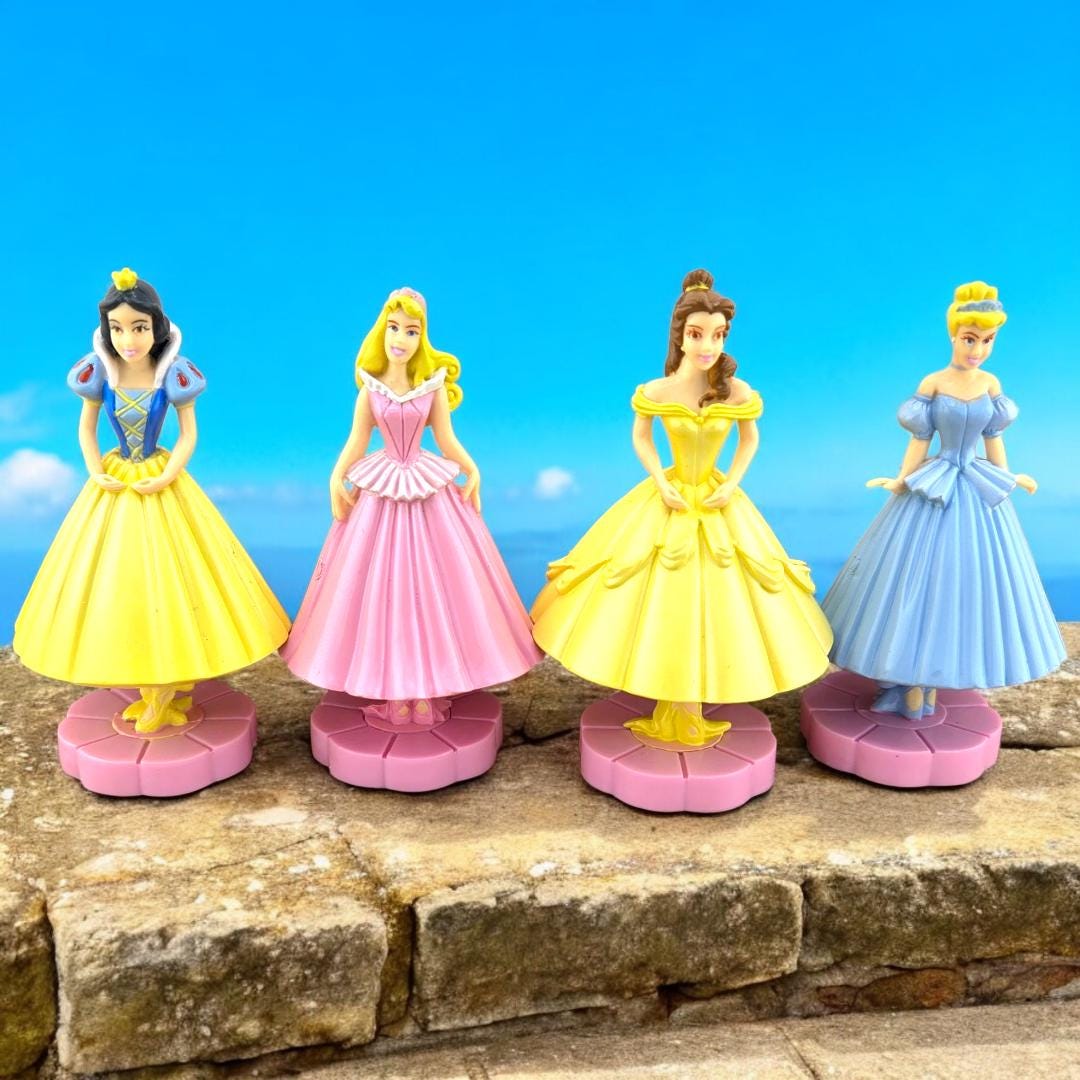 ディズニープリンセス白雪姫フィギュアオルゴール付き〔全世界5000体〕希少 ディズニープリンセスフィギュアセット – オーロラ、ベル、シンデレラ