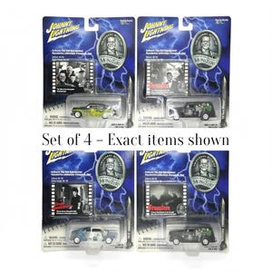 Johnny Lightning Universal Monsters Diecast-Konvolut – 4 versiegelte Horror-Fahrzeuge