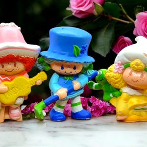 STRAWBERRY SHORTCAKE and Friends VINTAGE American Greeting Company ...