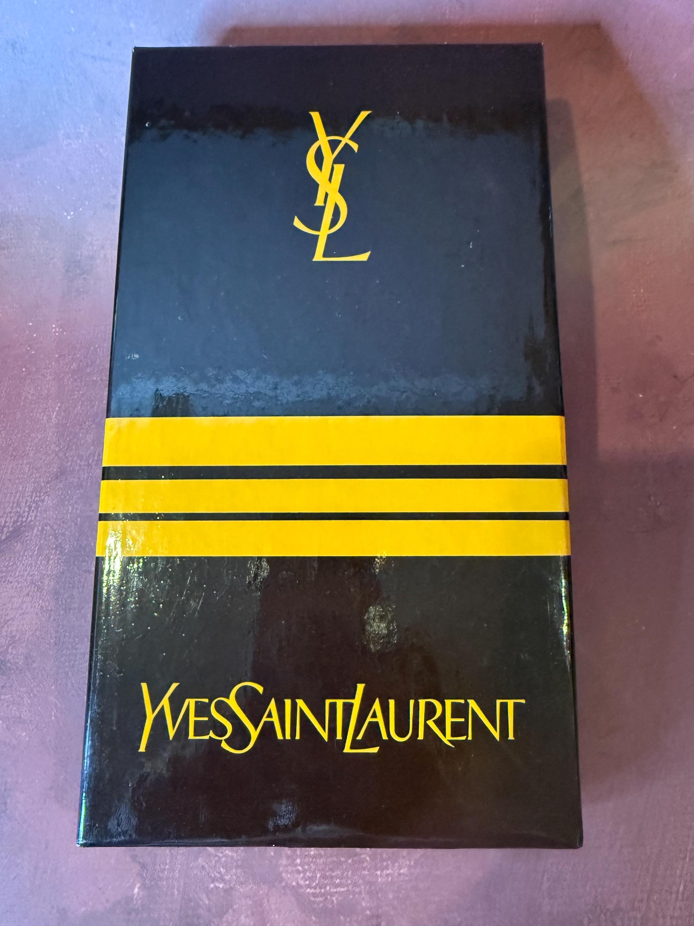 イヴ・サンローラン「F」ハンカチ3枚セット - Etsy 日本