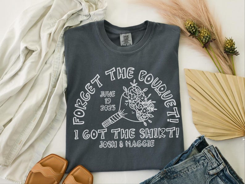 Custom Wedding Toss Shirts, Custom Wedding Shirt, Personalized Bridal Party Gift, Wedding Party Favors, Matching Group Shirts, Wedding Merch bild 5