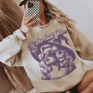 Retro Witchy Halloween Sweatshirt, Halloween Crewneck, Spooky Season, Ghost Sweatshirt, Spooky Vibes, Trendy Fall Hoodie, Girly Halloween