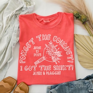 Custom Wedding Toss Shirts, Custom Wedding Shirt, Personalized Bridal Party Gift, Wedding Party Favors, Matching Group Shirts, Wedding Merch bild 2