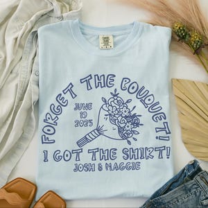 Custom Wedding Toss Shirts, Custom Wedding Shirt, Personalized Bridal Party Gift, Wedding Party Favors, Matching Group Shirts, Wedding Merch bild 4