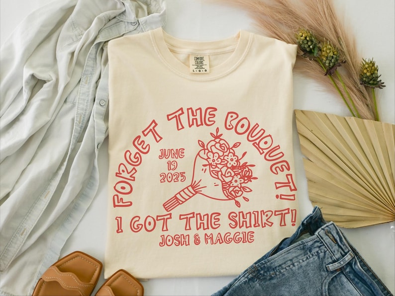 Custom Wedding Toss Shirts, Custom Wedding Shirt, Personalized Bridal Party Gift, Wedding Party Favors, Matching Group Shirts, Wedding Merch bild 1