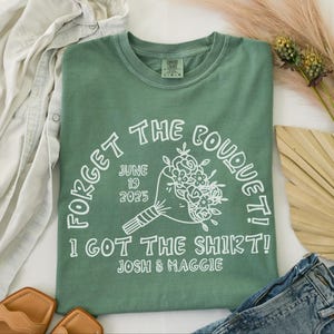 Custom Wedding Toss Shirts, Custom Wedding Shirt, Personalized Bridal Party Gift, Wedding Party Favors, Matching Group Shirts, Wedding Merch bild 7