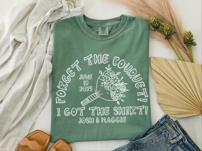 Custom Wedding Toss Shirts, Custom Wedding Shirt, Personalized Bridal Party Gift, Wedding Party Favors, Matching Group Shirts, Wedding Merch bild 7